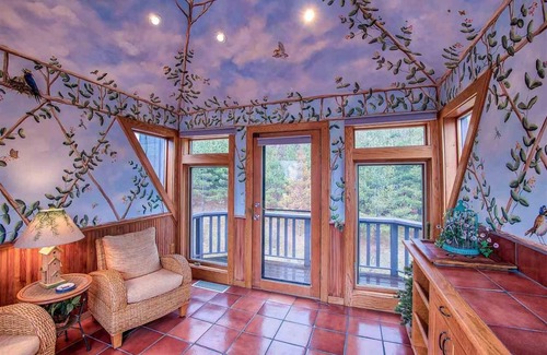 Stowe Hollow Apartment | STOWE HOLLOW apt, tesla plug. Great for couples, and small families