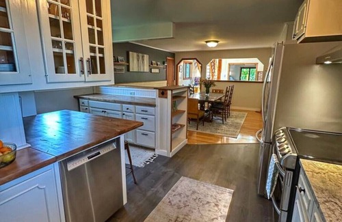 Manchester Center Apartment | Sunrise Surprise spacious great for entertaining
