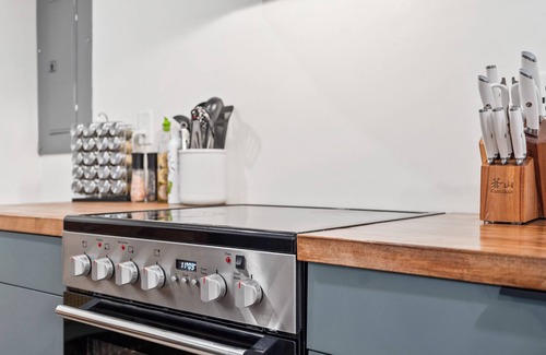 St. Louis Park House | Swanky 1BDR, SpaShower, SuperClean, Fully Stocked,By WestEnds in St. Louis Park!