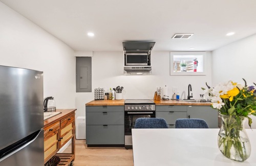 St. Louis Park House | Swanky 1BDR, SpaShower, SuperClean, Fully Stocked,By WestEnds in St. Louis Park!