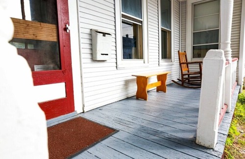 Old North End Apartment | Top of Church Street Roost 2