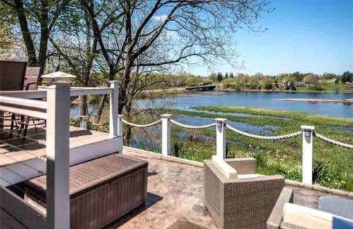 Port Ontario Villa | Villa ∙ 5 bedrooms ∙ 12 guests