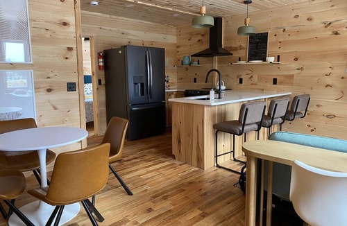 Amery Cabin | 1 Bdr Cabin duplex unit on Apple River. Kayaks, SUPs & Sauna. Pet friendly!
