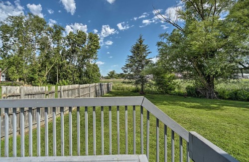 Lindstrom House | 1-Bedroom Beach House on Snowmobile Trail!