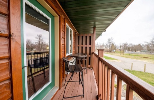 Isle Resort | 1-bedroom double queen hotel Cabin 13, overlooking Mille Lacs Lake