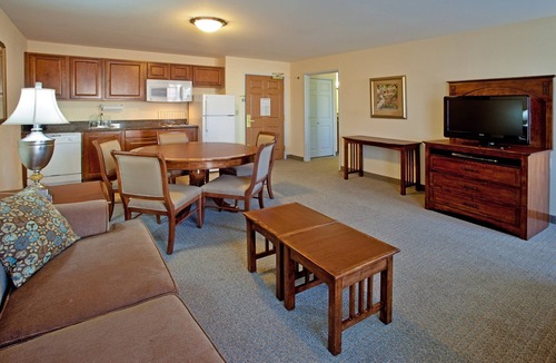 Albuquerque Condo | 1 Bedroom | Free Breakfast + Outdoor Pool