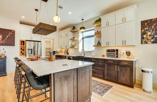 Lake City Apartment | 1 Block to Lake City Marina Condo with Rooftop Deck
