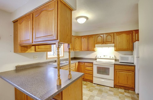 Owatonna House | 1 Mi to Dtwn Owatonna: Cozy Duplex Home!