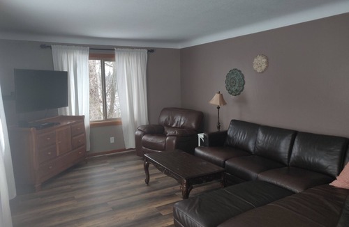 Amery House | 10 minutes to Casino! Cozy house in beautiful Wisconsin