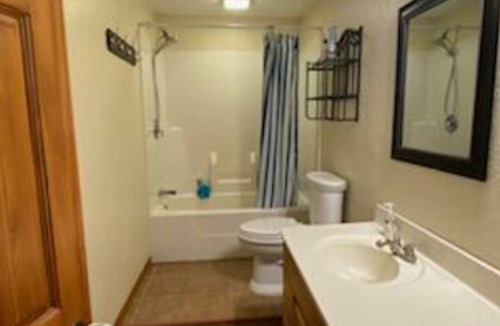 Amery House | 10 minutes to Casino! Cozy house in beautiful Wisconsin