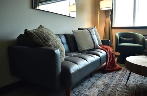 Rosemount Apartment | 100 - New, Modern & Comfortable 2 Bedroom Apt