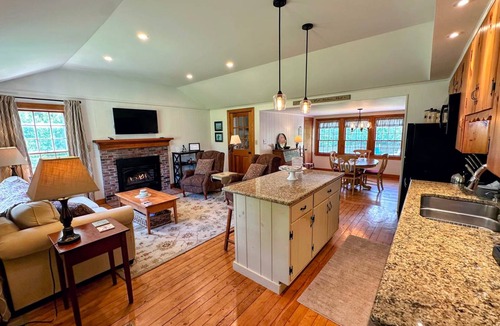 Easton Cottage | 102 m² Cabin ∙ 2 bedrooms ∙ 6 guests