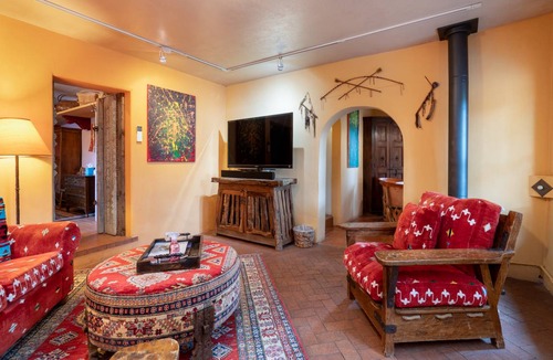 Historic Eastside House | 102 m² House ∙ 2 bedrooms ∙ 4 guests