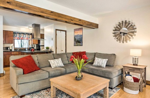 West Hartford Apartment | 104 m² Apartment ∙ 2 bedrooms ∙ 6 guests