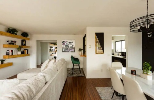 Triangle Apartment | 104 m² Apartment ∙ 2 bedrooms ∙ 4 guests