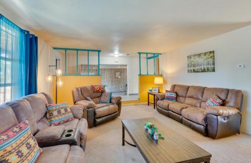 Arroyo Seco House | 11 Mi to Skiing Valdez Home with Mtn Views!