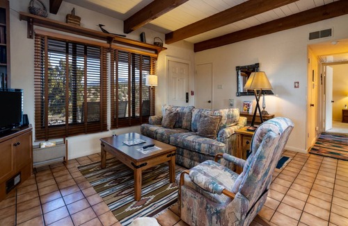 Northeast Santa Fe Condo | 112 m² Condo ∙ 2 bedrooms ∙ 4 guests