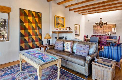 Historic Eastside House | 1130 Camino Delora Hummingbird