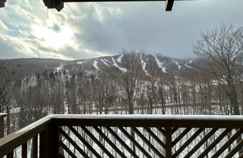 Stowe Area Resort | 1315 STUDIO The Lodge At Spruce Peak 3rd floor By Stowe Mountain Rentals