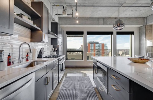 Warehouse District House | 136 m² Loft ∙ 1 bedroom ∙ 4 guests