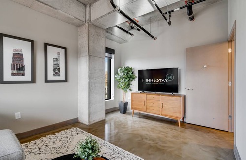 Warehouse District House | 136 m² Loft ∙ 1 bedroom ∙ 4 guests