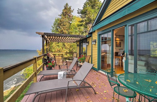 North Hero Cottage | 139 m² Cabin ∙ 2 bedrooms ∙ 6 guests