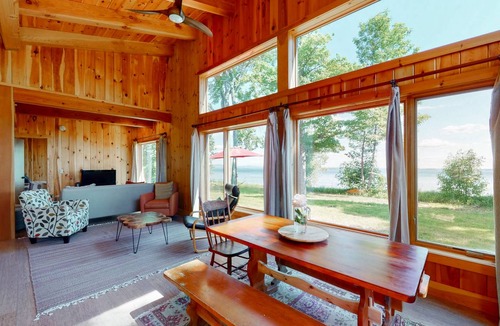 North Hero House | 139 m² House ∙ 3 bedrooms ∙ 6 guests