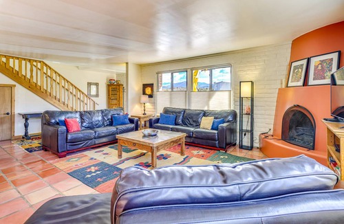 Northeast Santa Fe Apartment | 146 m² Apartment ∙ 3 bedrooms ∙ 6 guests