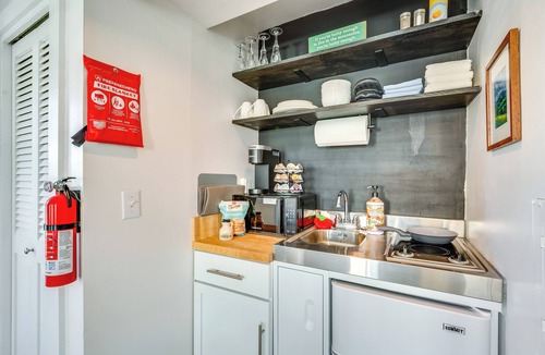 Waterbury Apartment | 15 Mi to Stowe Mountain Resort: Main Street Studio