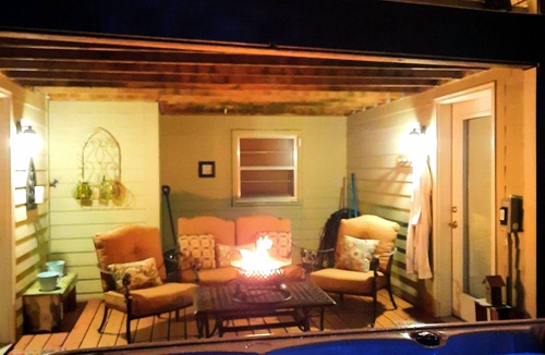 Eden Prairie Apartment | 1500 square foot Wooded Walkout Retreat with YEAR ROUND HOT TUB on Golf Course