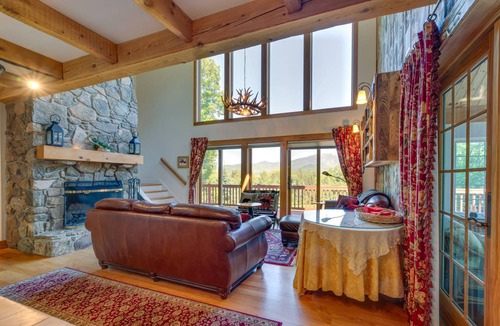 Franconia House | 157 m² House ∙ 3 bedrooms ∙ 6 guests