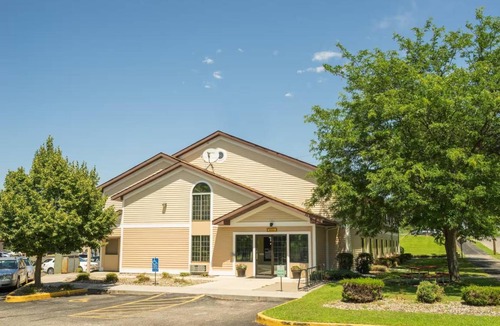 Red Wing Hotel | 16 m² Hotel ∙ 127 guests