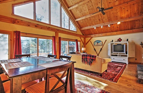 West Dover House | 162 m² House ∙ 3 bedrooms ∙ 8 guests