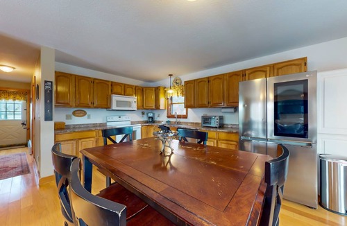 North Troy House | 167 m² House ∙ 4 bedrooms ∙ 8 guests