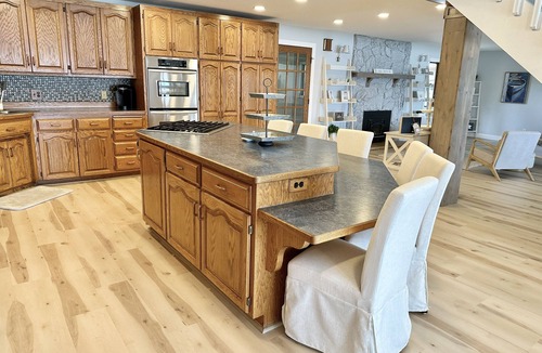 Brainerd House | 17 Acre-7k Sq Ft Lake house, Hot Tub, Pontoon, Arcade, Fireplace,Pool, billiards