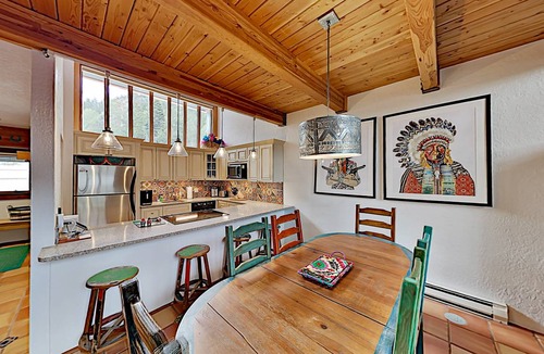 Taos Ski Valley Condo | 184 m² Condo ∙ 3 bedrooms ∙ 8 guests