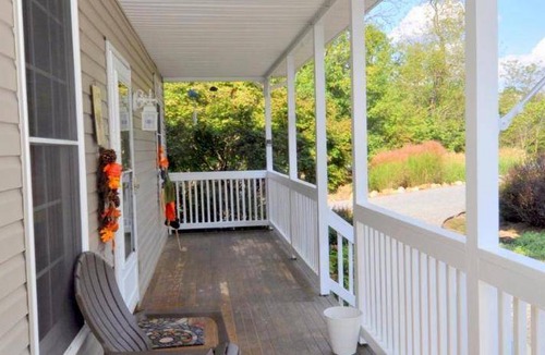 Berkeley Springs Ski Chalet | 185 m² Chalet ∙ 4 bedrooms ∙ 8 guests