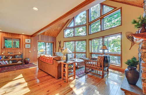 Putnam Station House | 185 m² House ∙ 3 bedrooms ∙ 6 guests