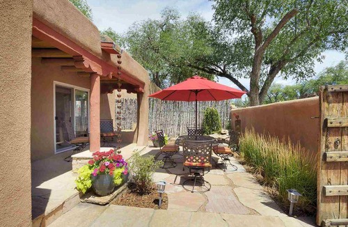 South Capitol House | 186 m² House ∙ 5 bedrooms ∙ 16 guests
