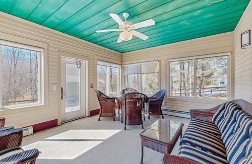 Jeffersonville Condo | 193 m² Condo ∙ 3 bedrooms ∙ 8 guests