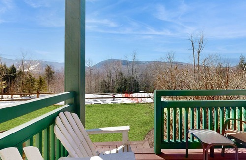 Jeffersonville Condo | 193 m² Condo ∙ 3 bedrooms ∙ 8 guests