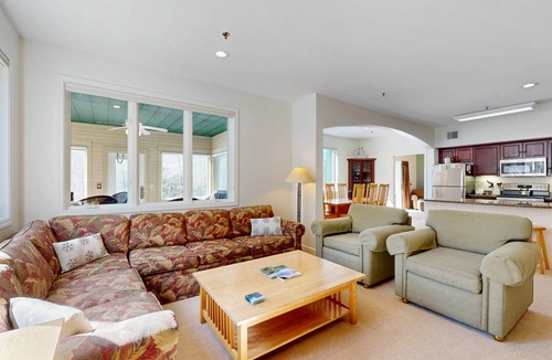 Jeffersonville Condo | 193 m² Condo ∙ 3 bedrooms ∙ 8 guests