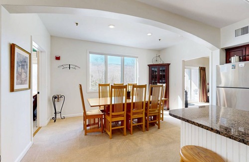 Jeffersonville Condo | 193 m² Condo ∙ 3 bedrooms ∙ 8 guests