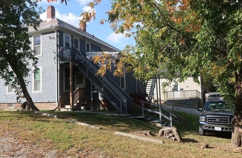 Williamstown Apartment | 2-Bdr Apt In Town, By the Water