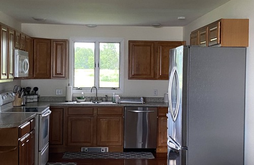 North Hero House | 2 bedroom lakefront home
