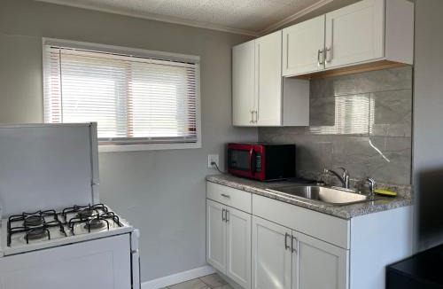 Lake City Apartment | 2 Bedroom Suite with kitchen
