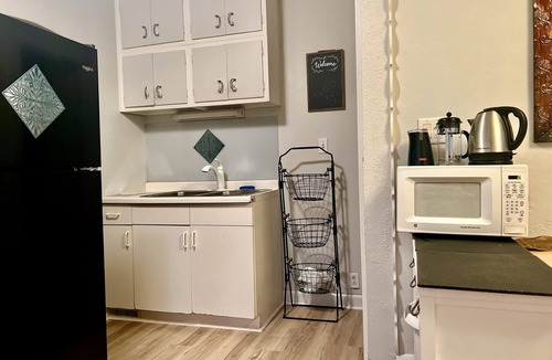 Summit - University House | 2-bedroom vacation home just 16 minutes to MSP airport.
