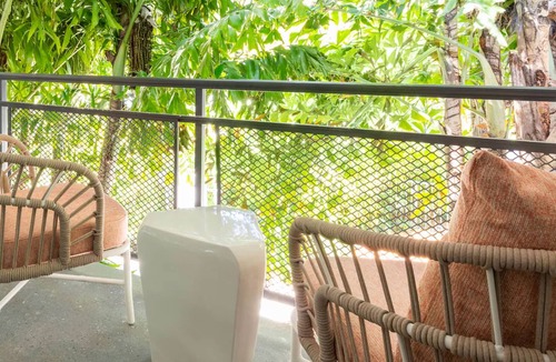 Islamorada Hotel | 2 Guest Room, 2 Queens, Balcony, Free Parking, 3 Pools & Pet Friendly