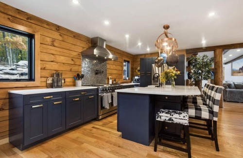Hunter House | 2025 Log Home- Ski Chalet w/Luxury Amenities. direct Views of Hunter Slopes