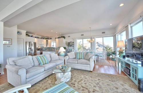 Harvey Cedars House | 2027 Ocean View Completely upgraded-New everything 2027 Rates